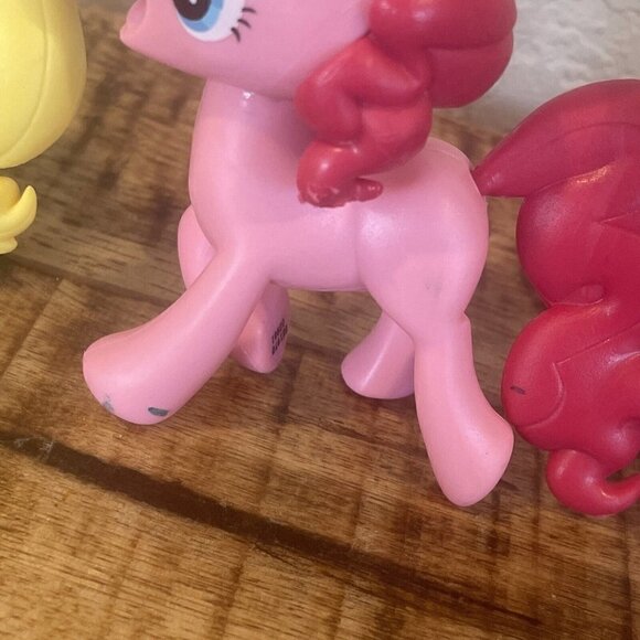 My Little Pony Lot Of 5 Vinyl Figures Horses Plastic SA Rainbow Apple Pinkie 3” - Picture 6 of 10